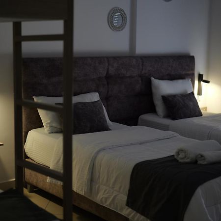 Hotel Abedini Саранде Екстериор снимка