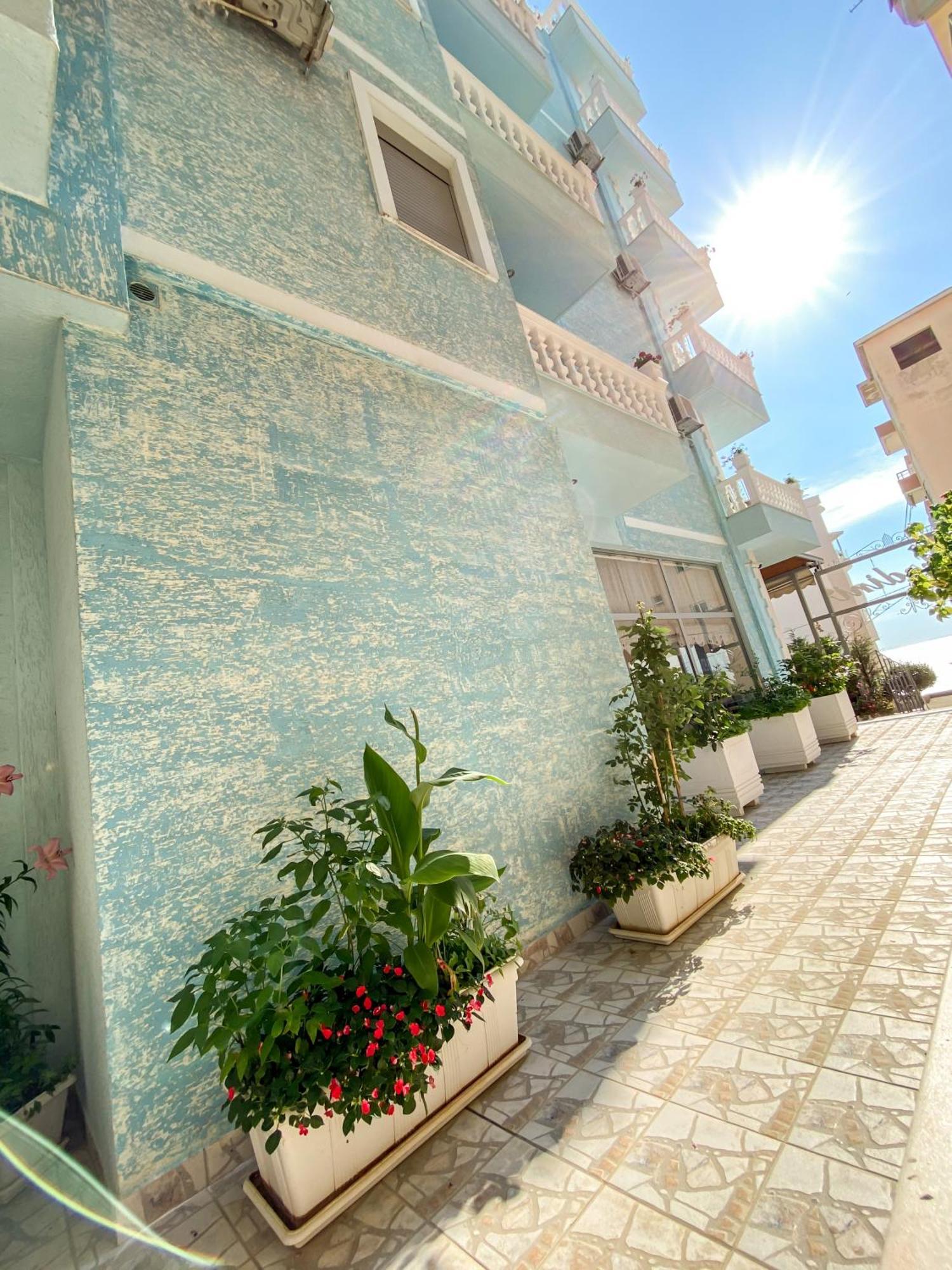 Hotel Abedini Саранде Екстериор снимка