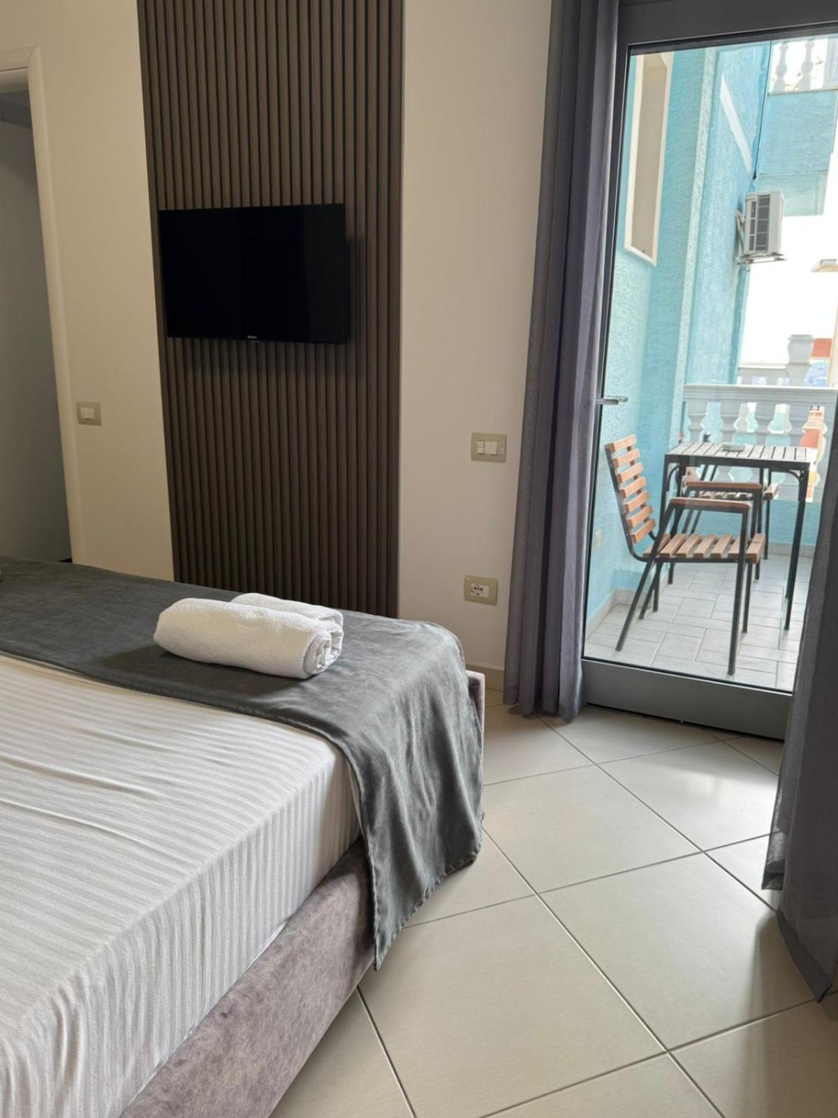 Hotel Abedini Саранде Екстериор снимка