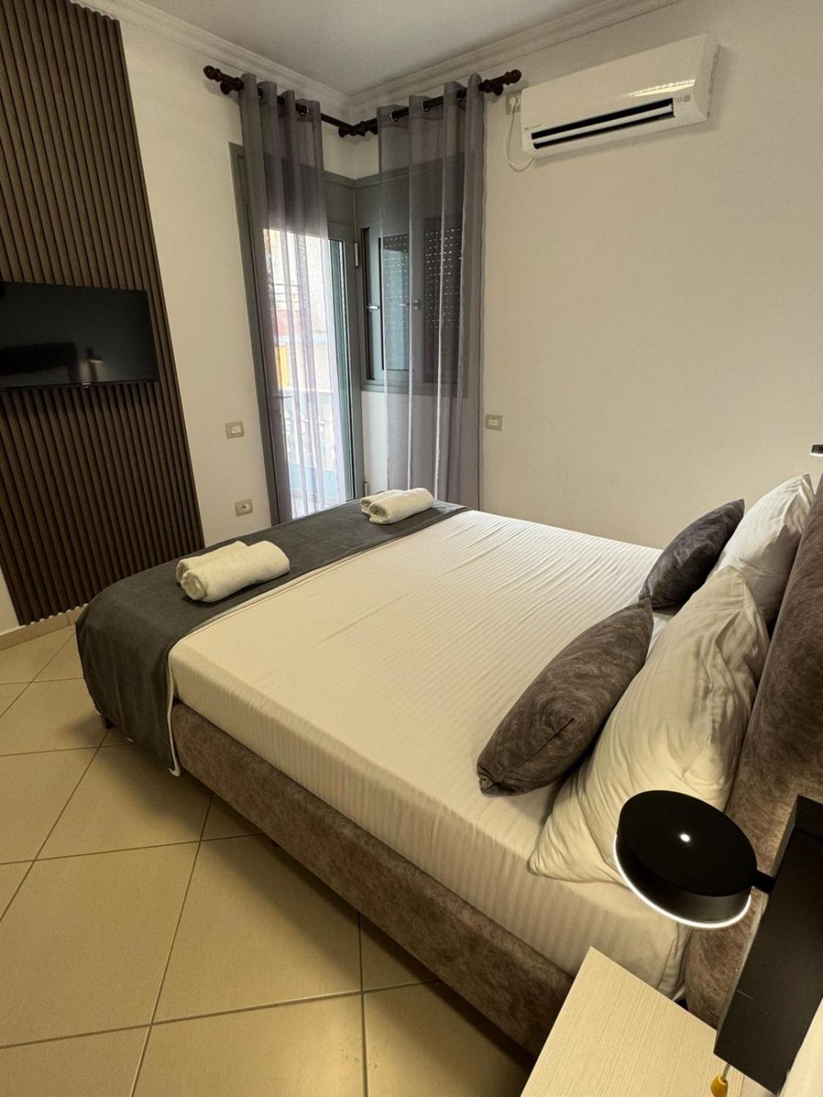 Hotel Abedini Саранде Екстериор снимка