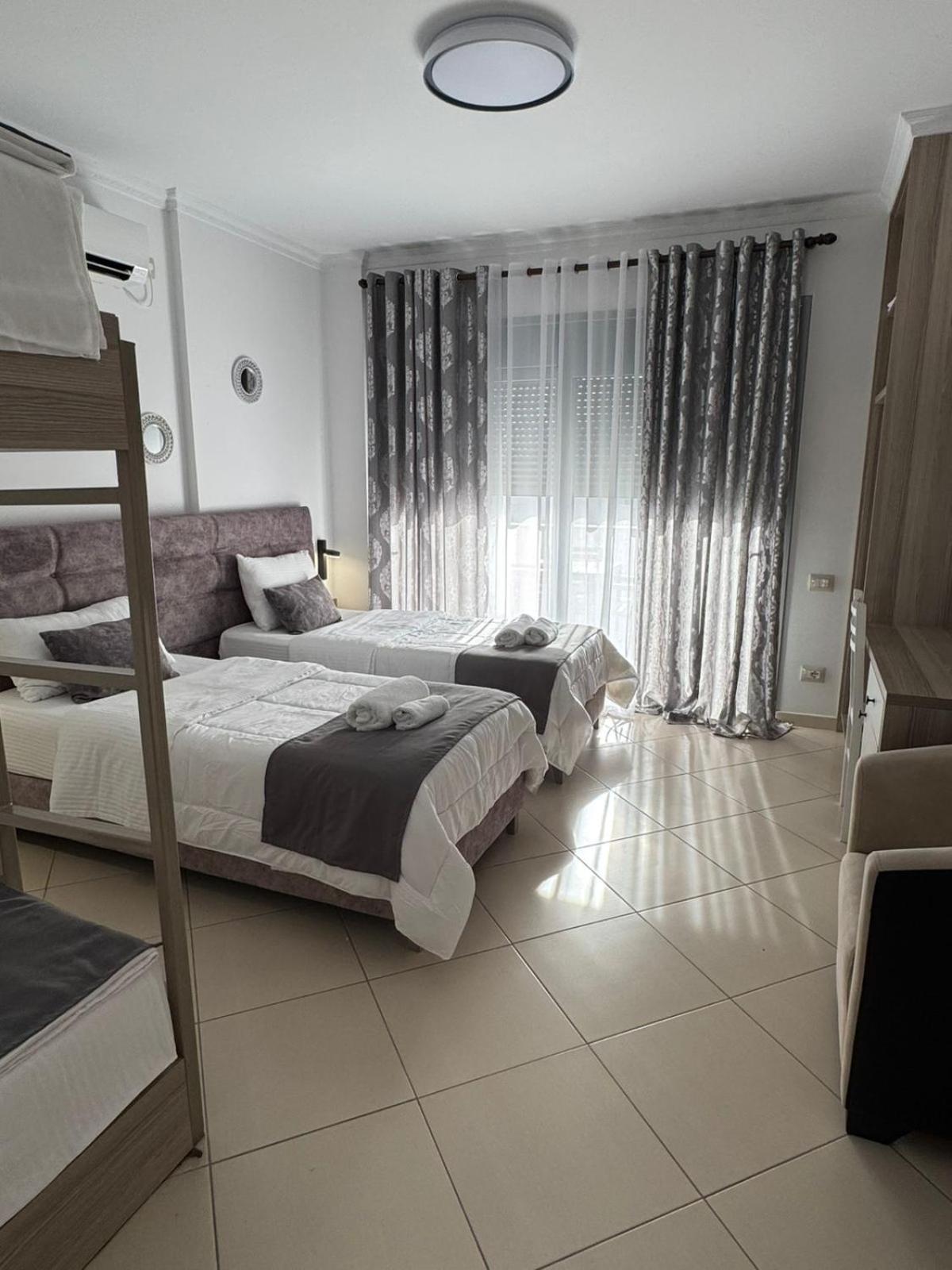 Hotel Abedini Саранде Екстериор снимка
