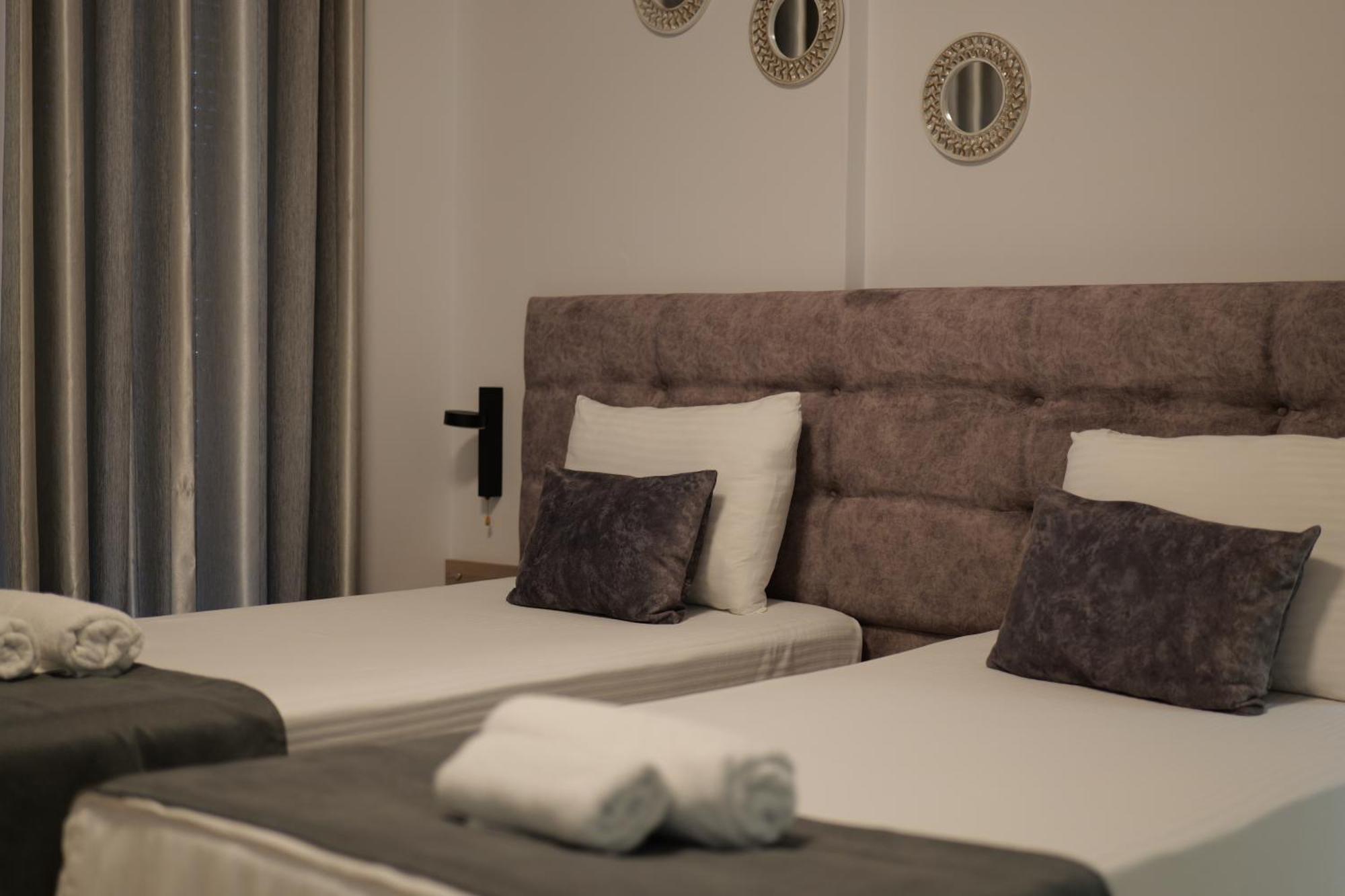 Hotel Abedini Саранде Екстериор снимка