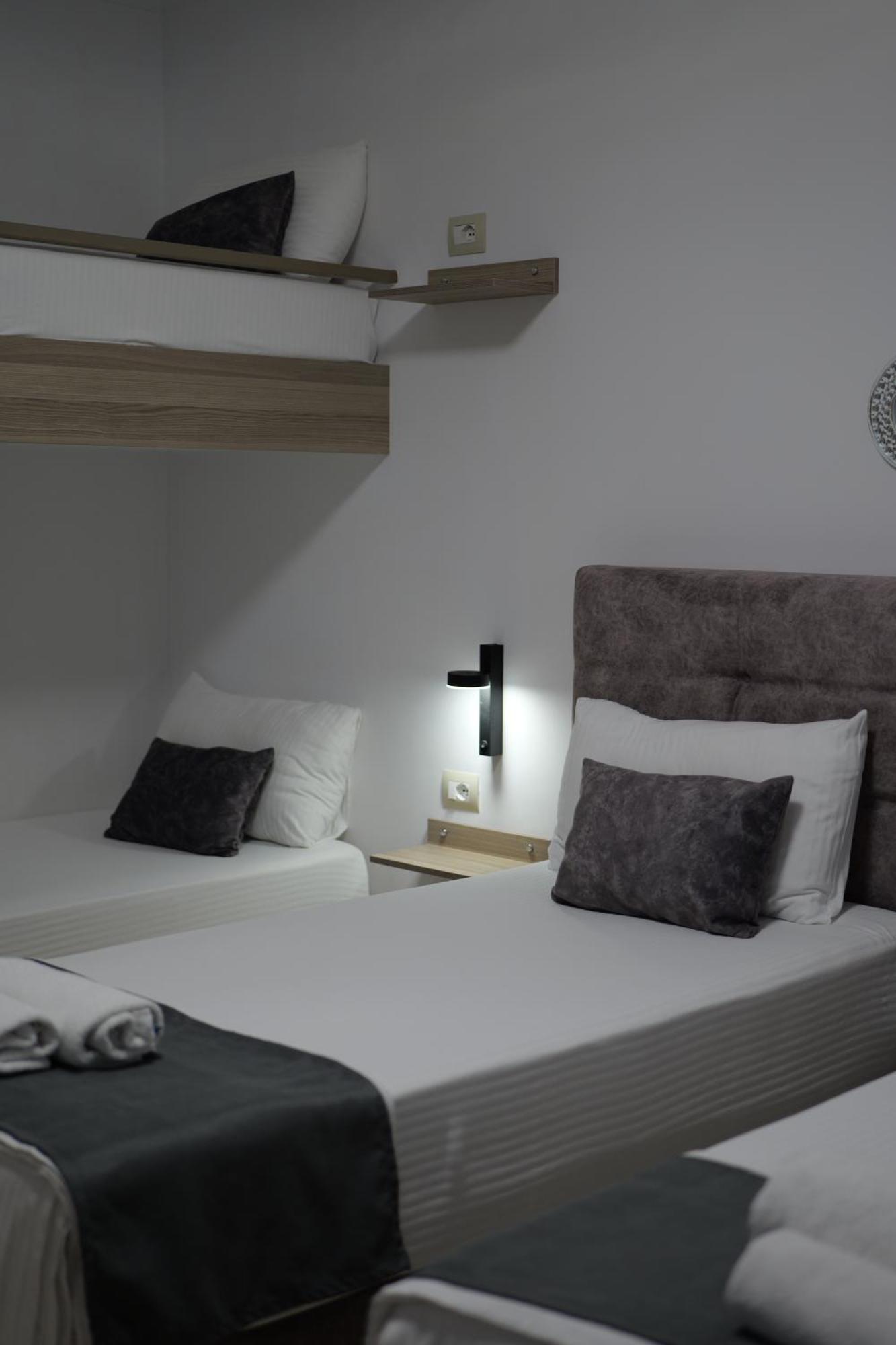 Hotel Abedini Саранде Екстериор снимка